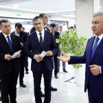Prezident Shavkat Mirziyoyev Namangan davlat texnika universitetining sun’iy intellekt laboratoriyasi faoliyati bilan tanishdi.